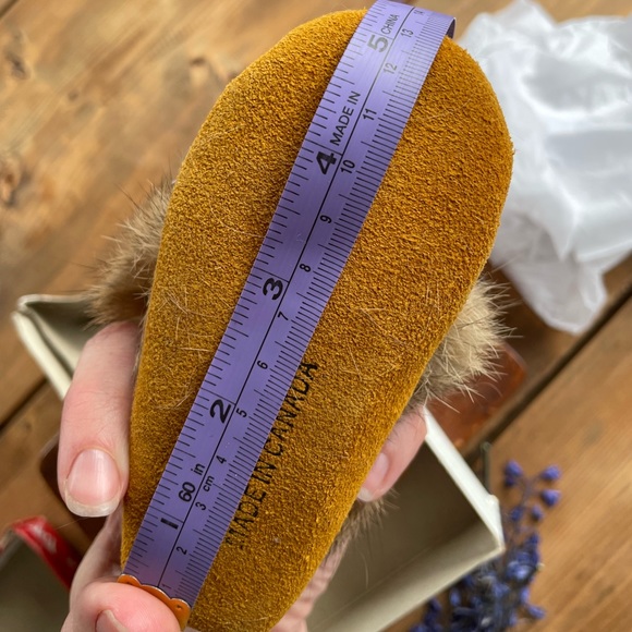 Laurentien Chief Baby Moccasins - Picture 3 of 6